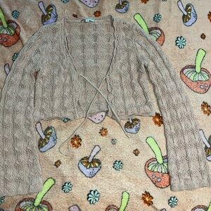 Cream and tan sweater with tie up details #sweaterweather